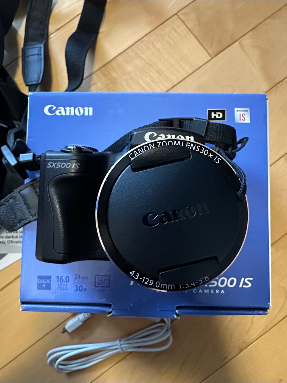 Canon PowerShot SX500 IS Digital Camera - Black - Picture 3 of 8